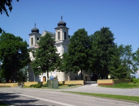 Orchówek, piękny kościół w pięknej okolicy